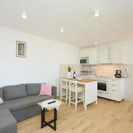 Anica Guest house
