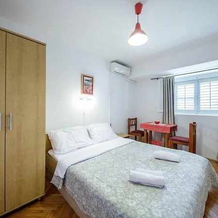 Guest house Anica 3*